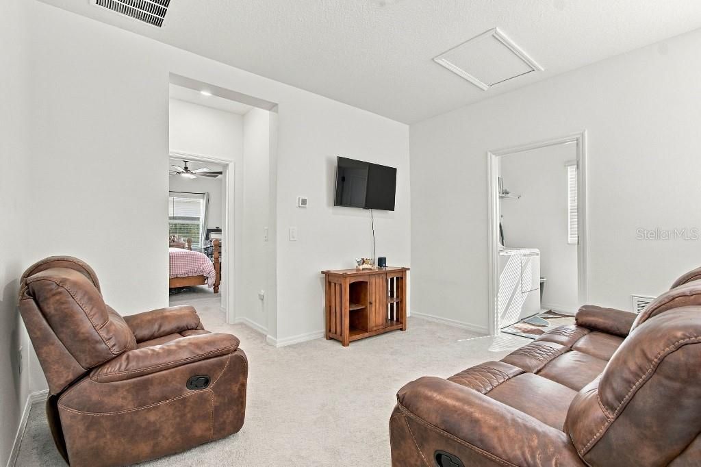 En Venta: $329,900 (3 camas, 2 baños, 1844 Pies cuadrados)