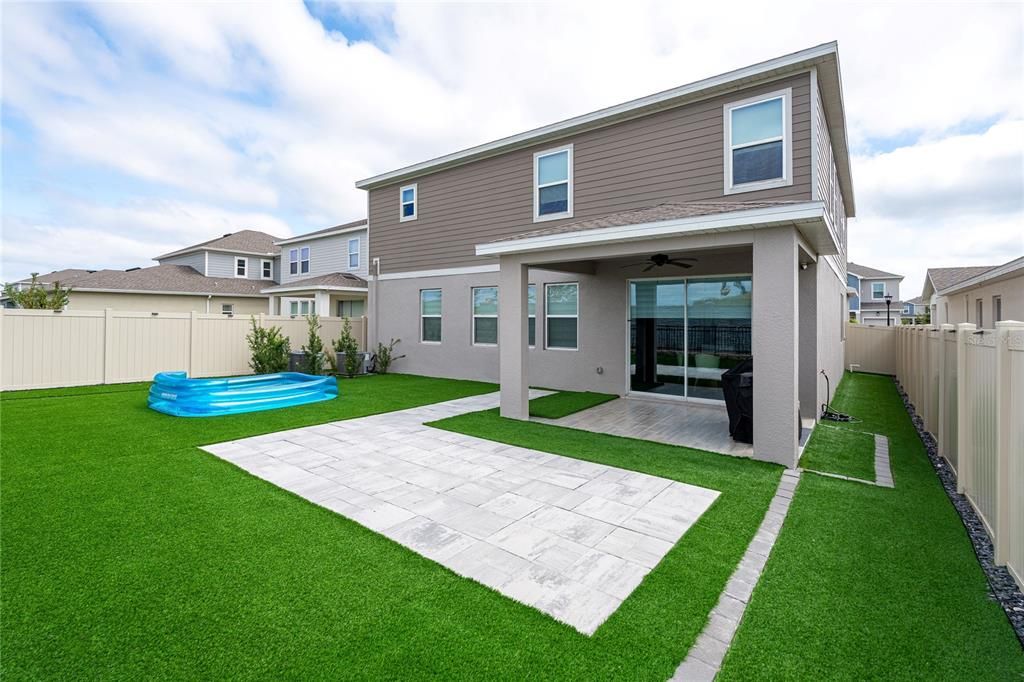 En Venta: $689,000 (5 camas, 3 baños, 3364 Pies cuadrados)