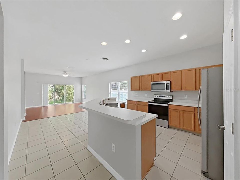 En Venta: $325,490 (4 camas, 2 baños, 1917 Pies cuadrados)
