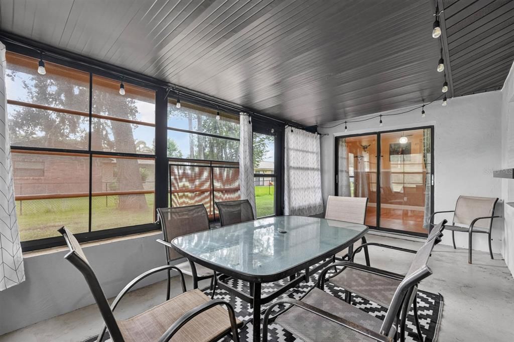 For Sale: $290,000 (3 beds, 2 baths, 1545 Square Feet)