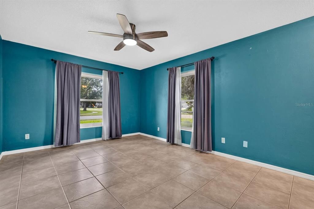 For Sale: $290,000 (3 beds, 2 baths, 1545 Square Feet)