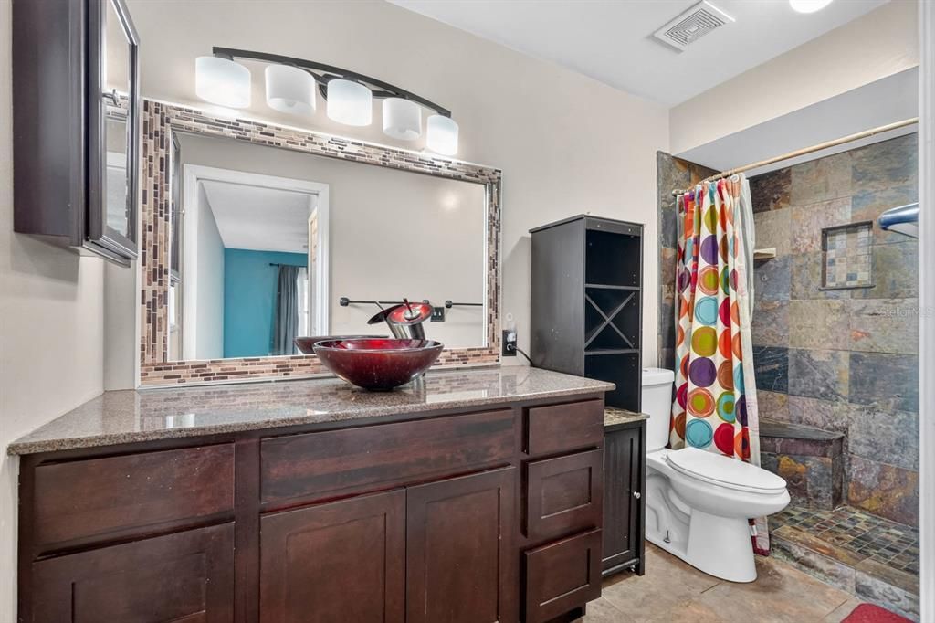 For Sale: $290,000 (3 beds, 2 baths, 1545 Square Feet)