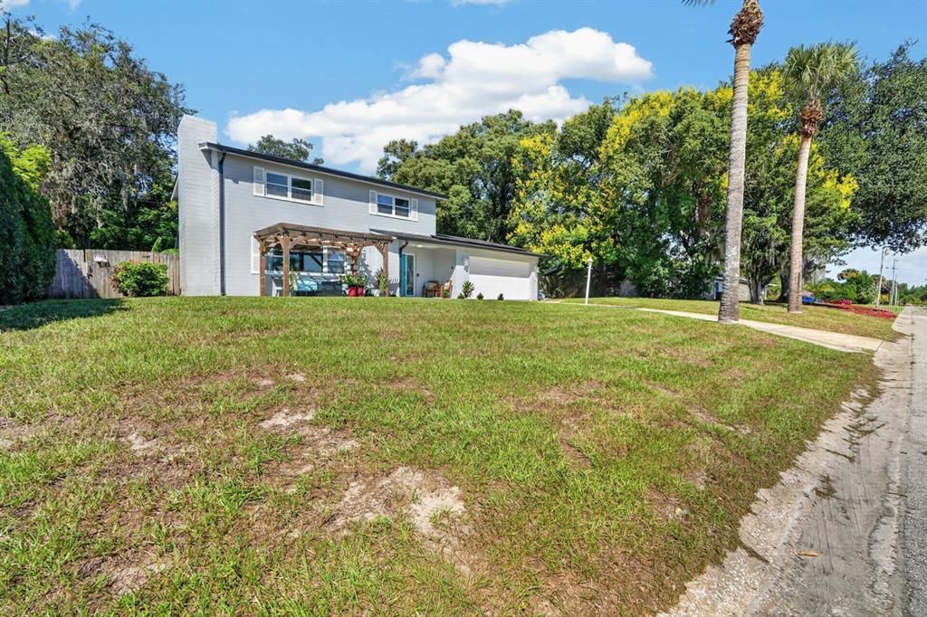 На продажу: $399,900 (4 спален, 2 ванн, 2012 Квадратных фут)