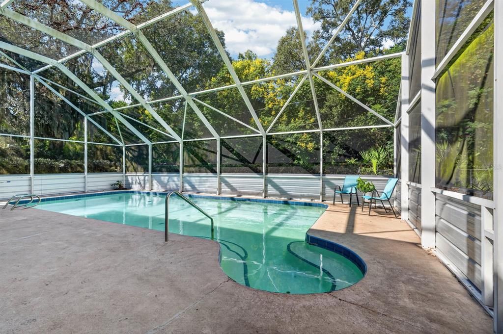 На продажу: $399,900 (4 спален, 2 ванн, 2012 Квадратных фут)