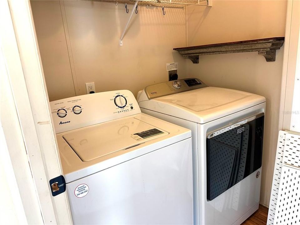 En Venta: $325,000 (5 camas, 3 baños, 2294 Pies cuadrados)