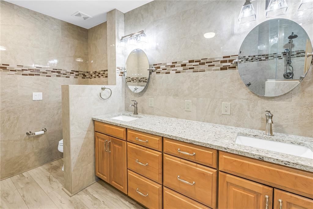 На продажу: $929,999 (3 спален, 2 ванн, 1625 Квадратных фут)