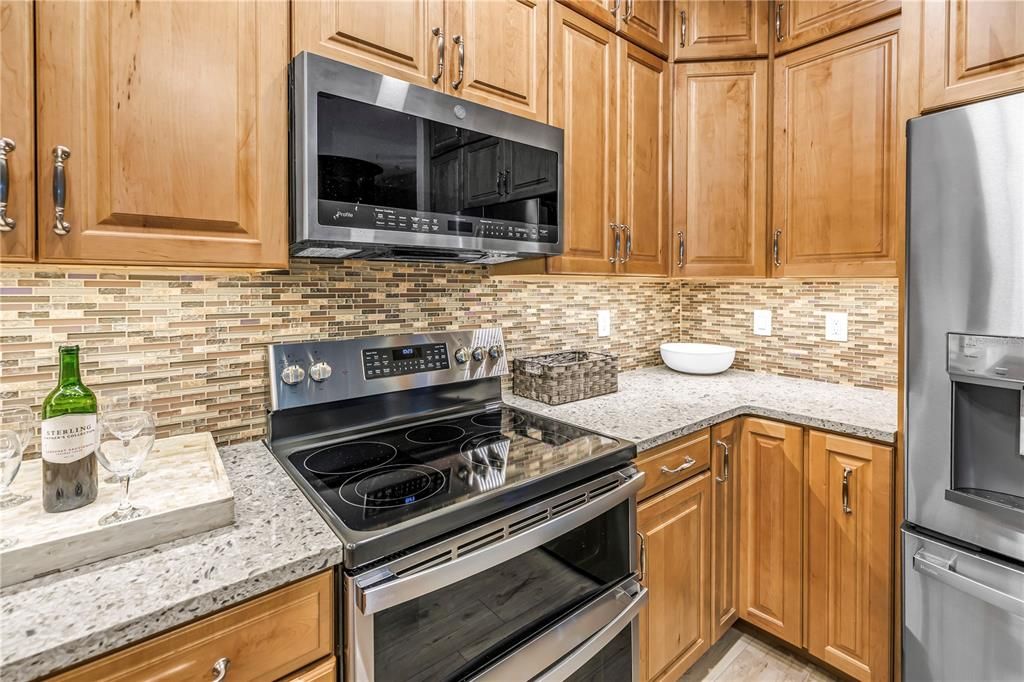 На продажу: $929,999 (3 спален, 2 ванн, 1625 Квадратных фут)