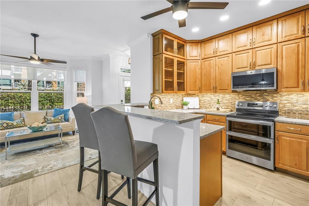 На продажу: $929,999 (3 спален, 2 ванн, 1625 Квадратных фут)
