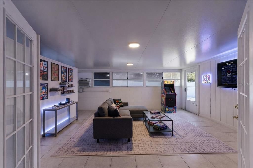 For Sale: $279,000 (4 beds, 2 baths, 2303 Square Feet)