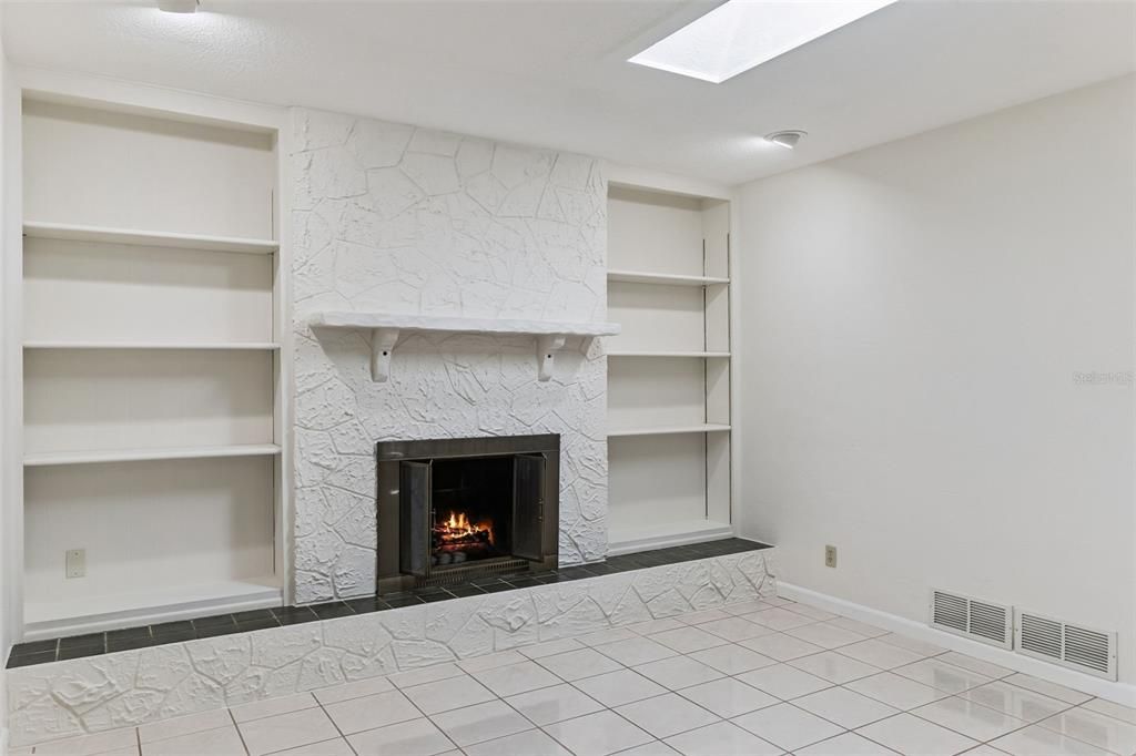 For Sale: $279,000 (4 beds, 2 baths, 2303 Square Feet)