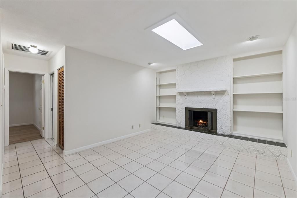 For Sale: $279,000 (4 beds, 2 baths, 2303 Square Feet)