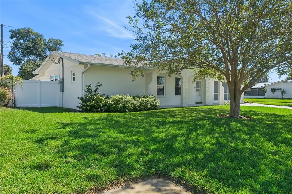 For Sale: $279,000 (4 beds, 2 baths, 2303 Square Feet)
