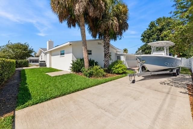 For Sale: $279,000 (4 beds, 2 baths, 2303 Square Feet)