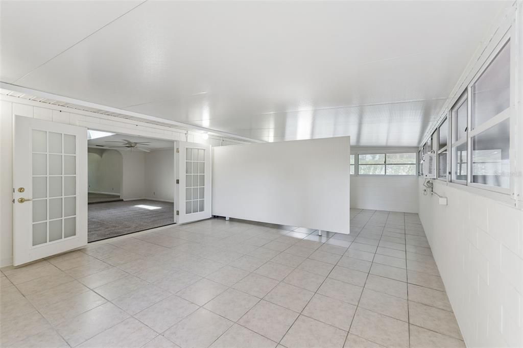 For Sale: $279,000 (4 beds, 2 baths, 2303 Square Feet)