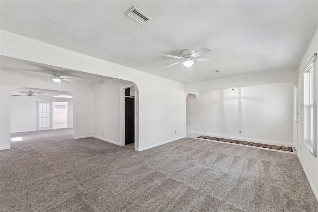 For Sale: $279,000 (4 beds, 2 baths, 2303 Square Feet)