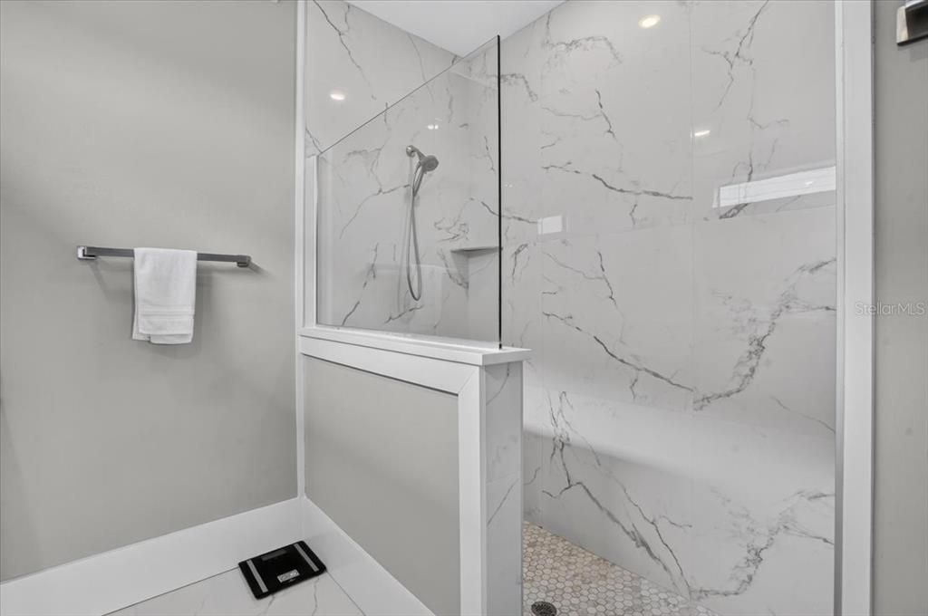 For Sale: $539,000 (3 beds, 3 baths, 1847 Square Feet)