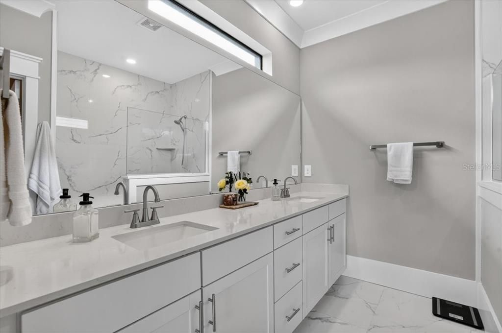For Sale: $539,000 (3 beds, 3 baths, 1847 Square Feet)