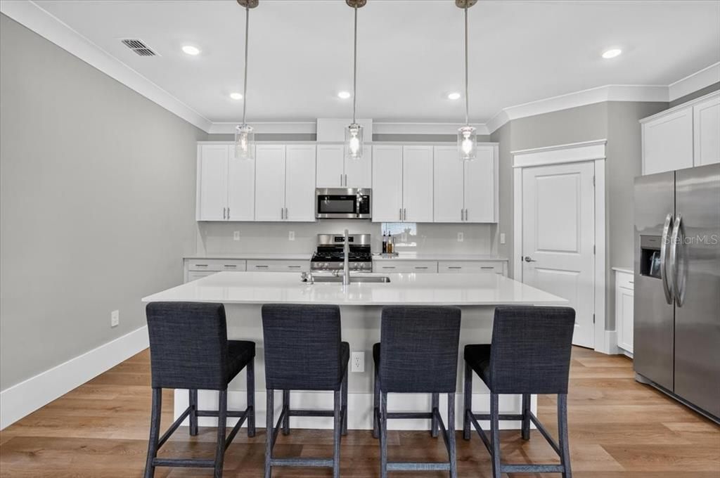 For Sale: $539,000 (3 beds, 3 baths, 1847 Square Feet)