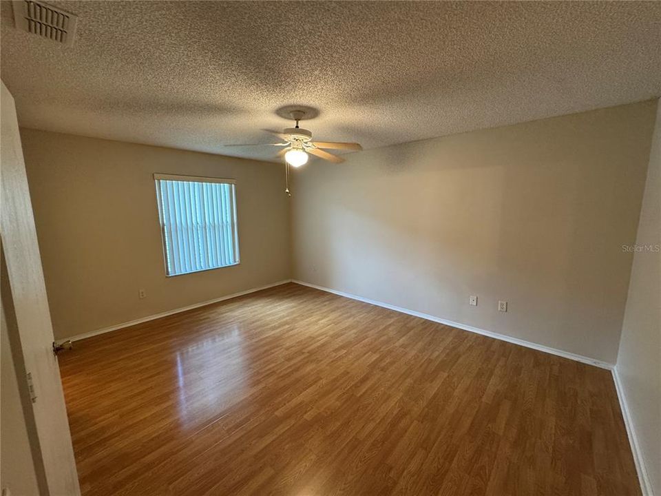 В аренду: $1,750 (2 спален, 2 ванн, 1121 Квадратных фут)