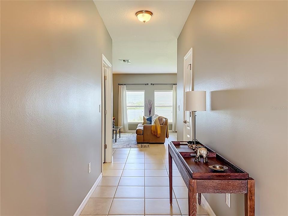 For Rent: $2,400 (3 beds, 2 baths, 1276 Square Feet)