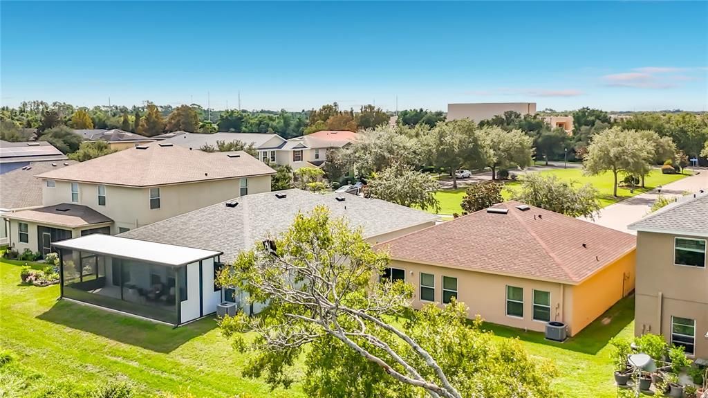 For Rent: $2,400 (3 beds, 2 baths, 1276 Square Feet)