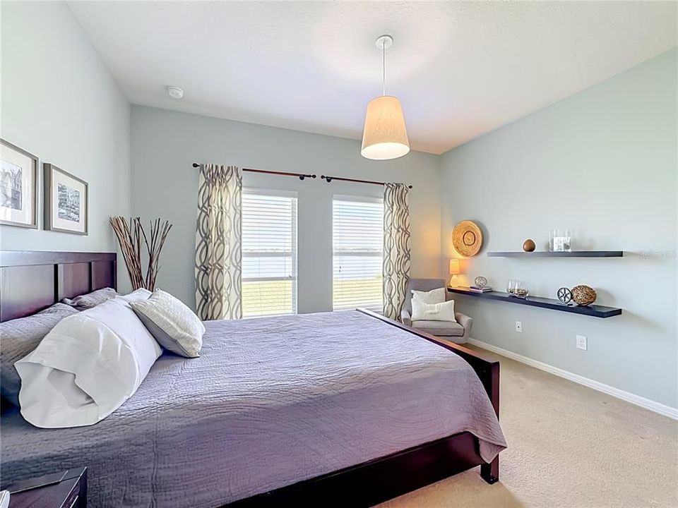 For Rent: $2,400 (3 beds, 2 baths, 1276 Square Feet)