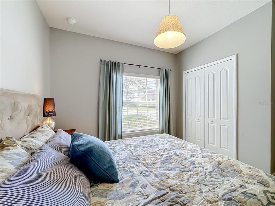 For Rent: $2,400 (3 beds, 2 baths, 1276 Square Feet)