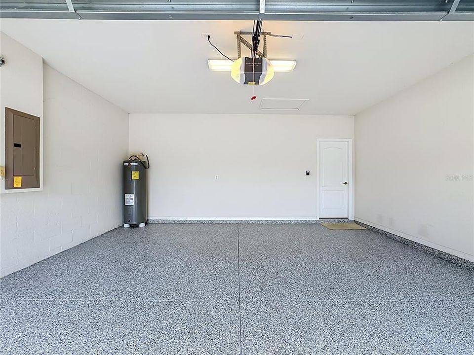 For Rent: $2,400 (3 beds, 2 baths, 1276 Square Feet)