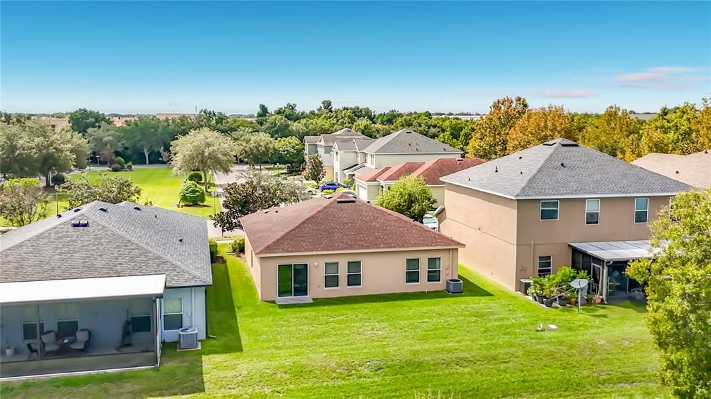 For Rent: $2,400 (3 beds, 2 baths, 1276 Square Feet)