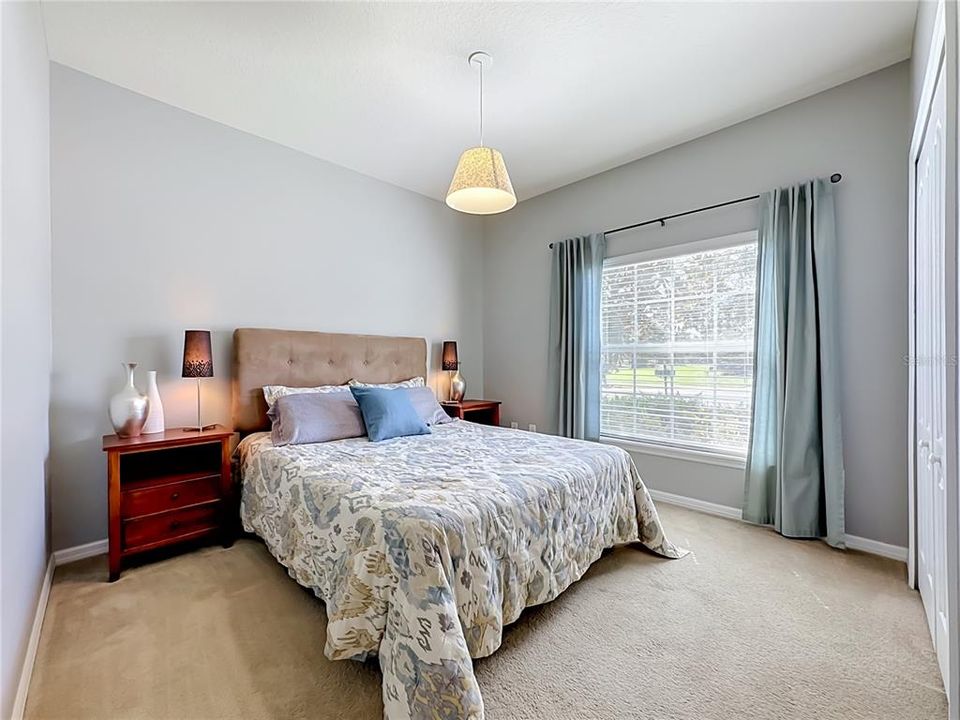 For Rent: $2,400 (3 beds, 2 baths, 1276 Square Feet)