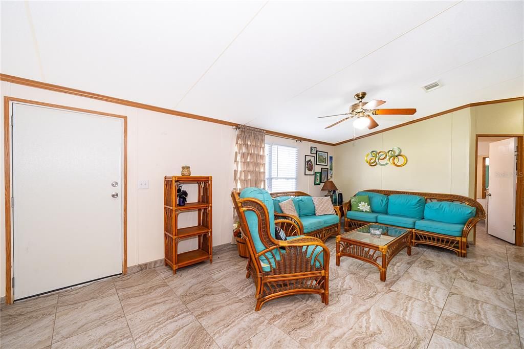 En Venta: $220,000 (3 camas, 2 baños, 1288 Pies cuadrados)