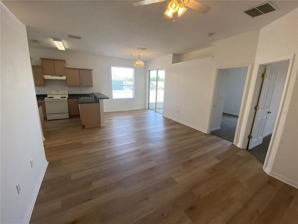 For Rent: $1,795 (4 beds, 2 baths, 1317 Square Feet)