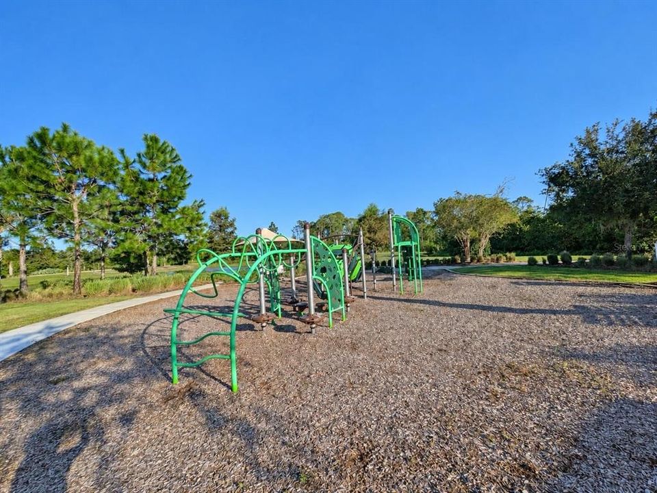 For Sale: $439,900 (4 beds, 2 baths, 1801 Square Feet)