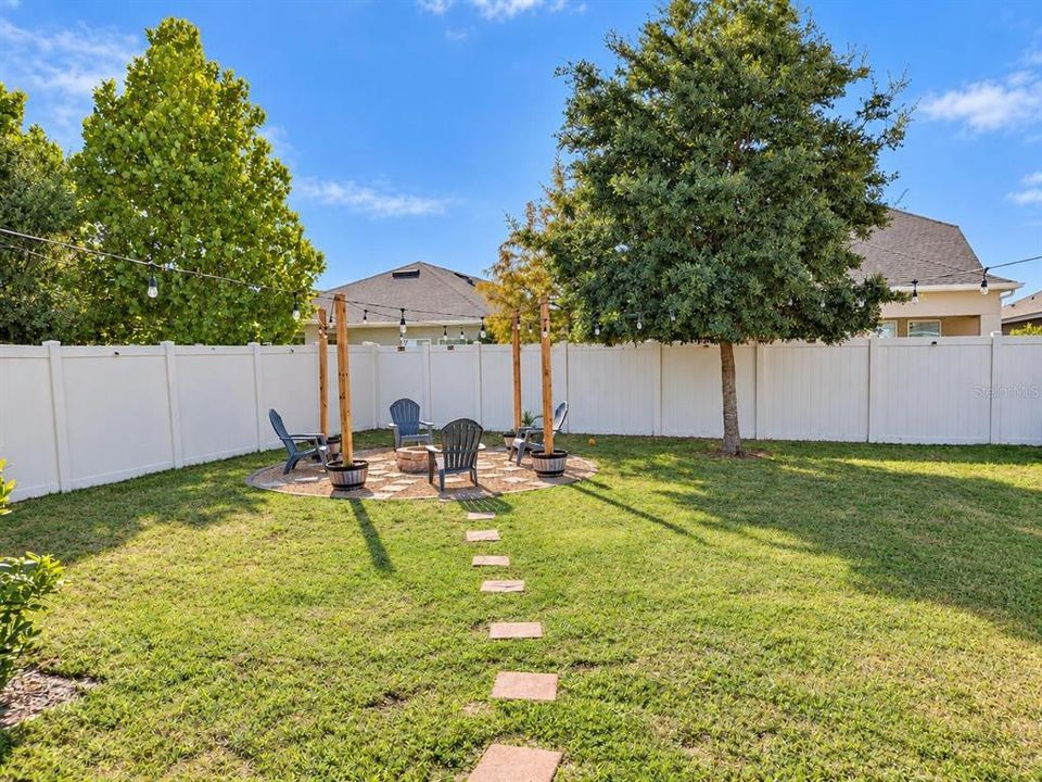 For Sale: $439,900 (4 beds, 2 baths, 1801 Square Feet)