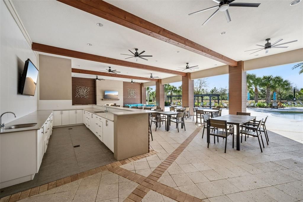 For Sale: $439,900 (4 beds, 2 baths, 1801 Square Feet)