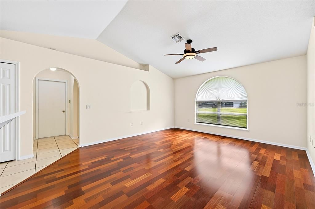 For Sale: $512,000 (4 beds, 2 baths, 1853 Square Feet)
