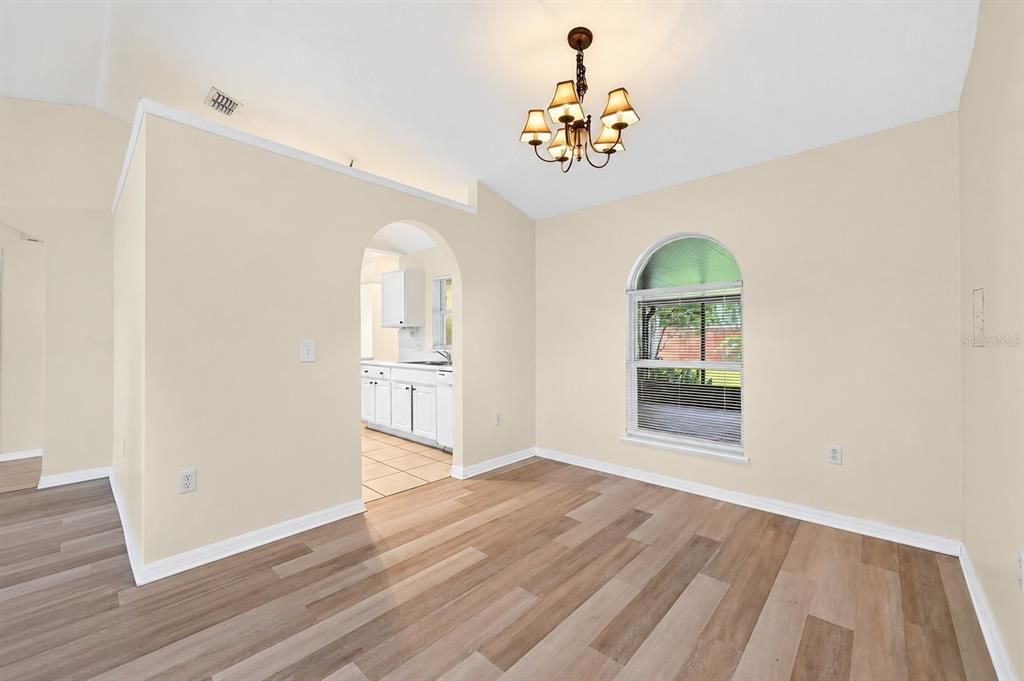 For Sale: $512,000 (4 beds, 2 baths, 1853 Square Feet)