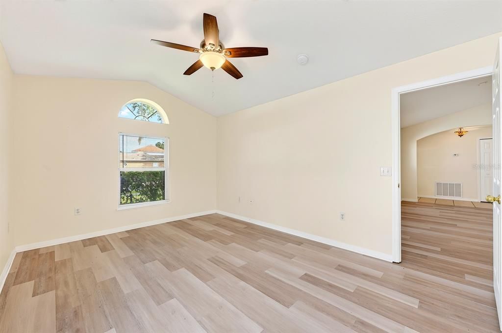For Sale: $512,000 (4 beds, 2 baths, 1853 Square Feet)