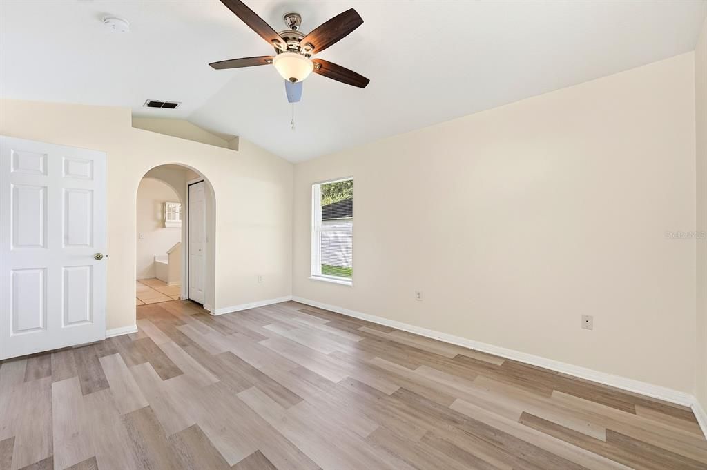 For Sale: $512,000 (4 beds, 2 baths, 1853 Square Feet)