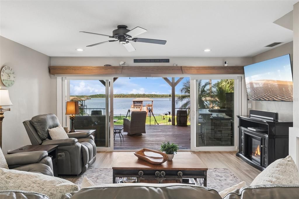 For Sale: $1,200,000 (3 beds, 2 baths, 3030 Square Feet)