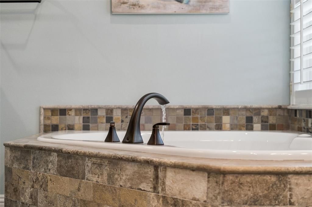 For Sale: $1,200,000 (3 beds, 2 baths, 3030 Square Feet)