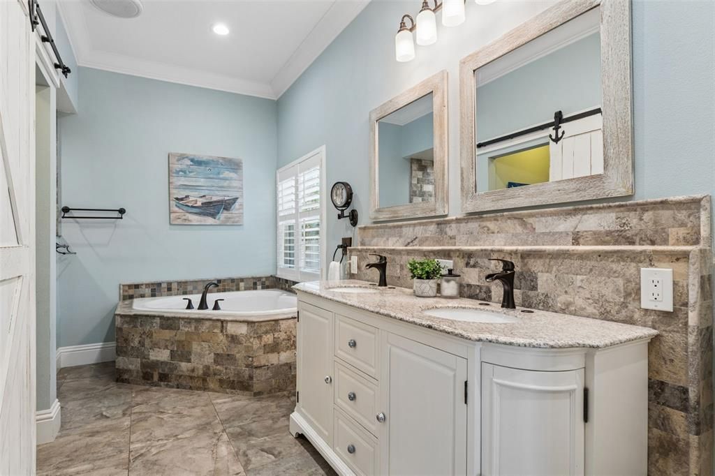 For Sale: $1,200,000 (3 beds, 2 baths, 3030 Square Feet)
