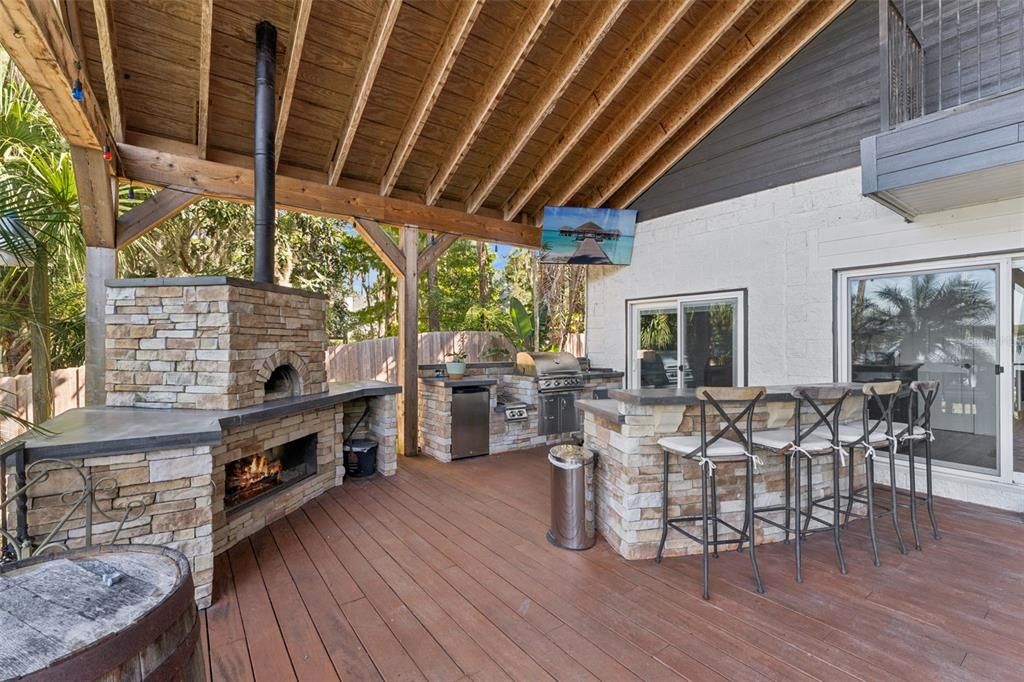 For Sale: $1,200,000 (3 beds, 2 baths, 3030 Square Feet)