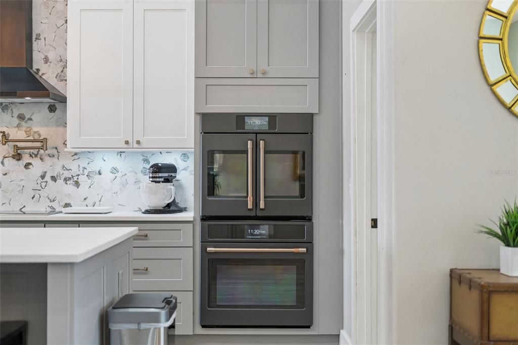For Sale: $1,200,000 (3 beds, 2 baths, 3030 Square Feet)