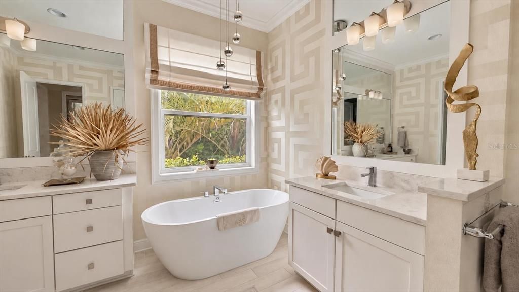 For Sale: $1,299,000 (4 beds, 4 baths, 3931 Square Feet)