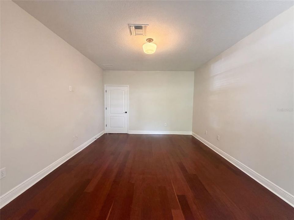 For Sale: $517,000 (5 beds, 4 baths, 3448 Square Feet)