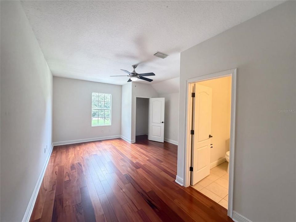 For Sale: $517,000 (5 beds, 4 baths, 3448 Square Feet)