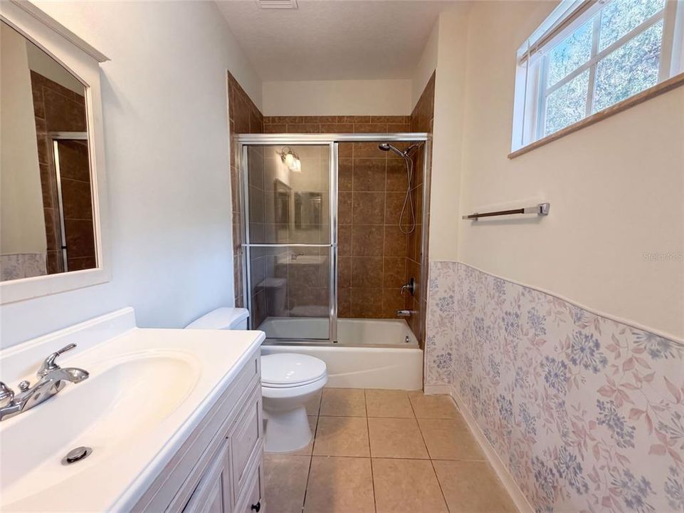 For Sale: $517,000 (5 beds, 4 baths, 3448 Square Feet)