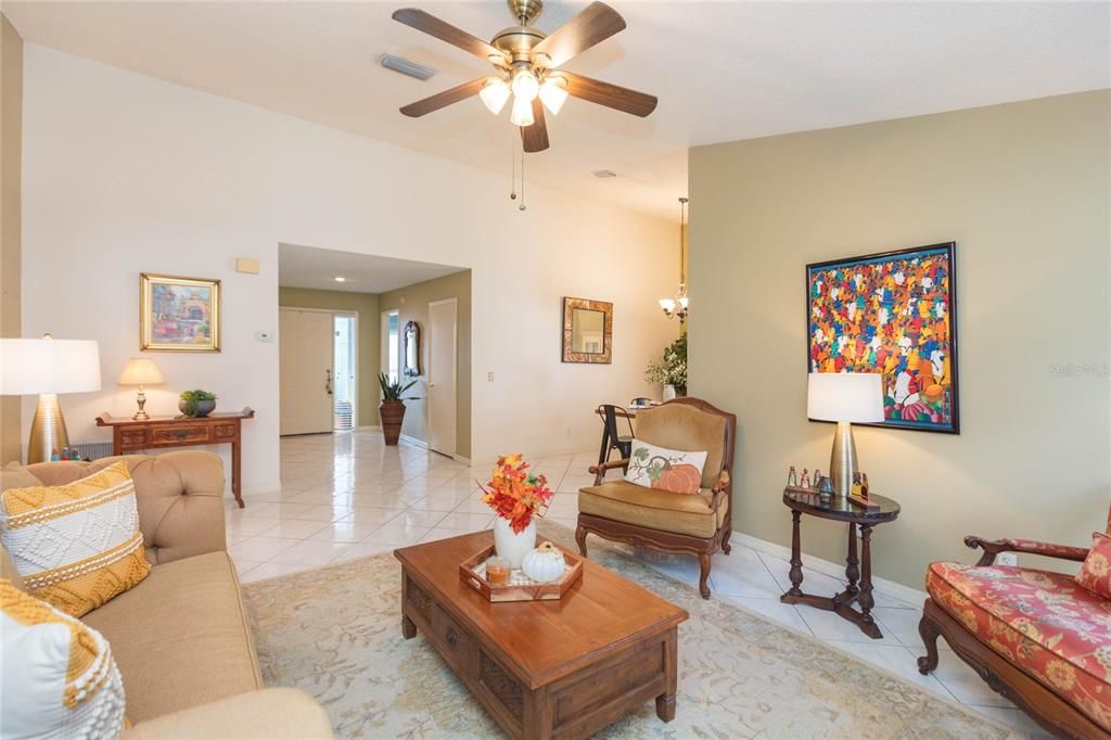 En Venta: $449,900 (3 camas, 2 baños, 1408 Pies cuadrados)