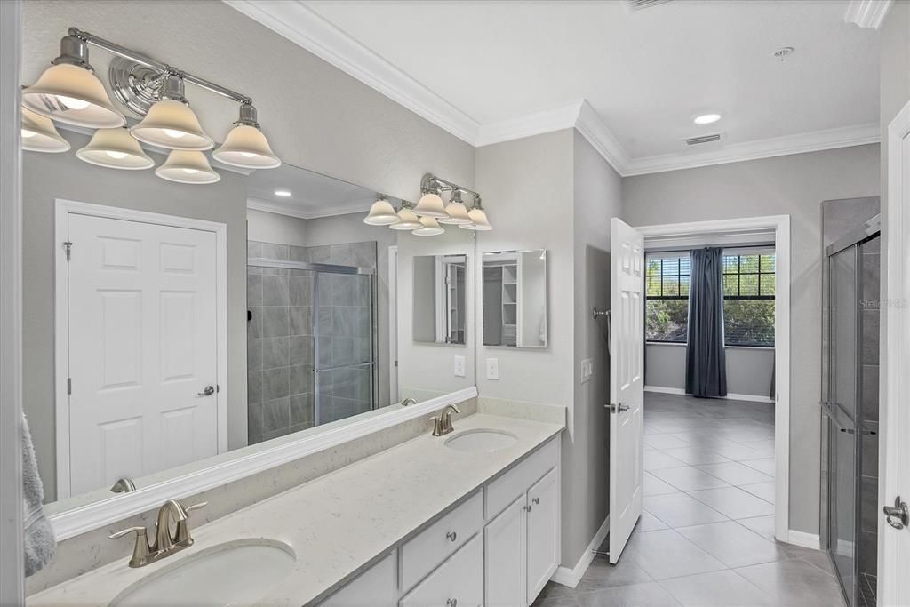 For Sale: $375,000 (3 beds, 2 baths, 1595 Square Feet)